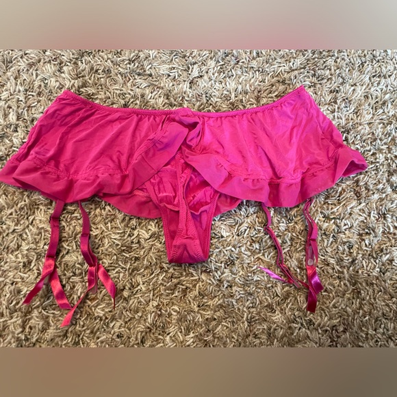 Black Bow skirted garter thong panty - Picture 2 of 3